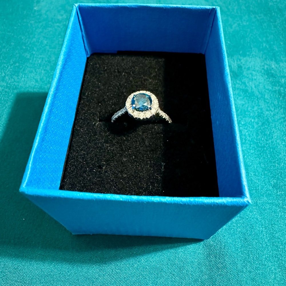 14kt White Gold Blue Diamond Ring